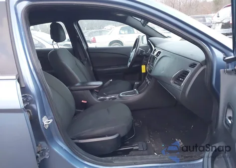 2011 Chrysler 200 Touring из США, поврежденный, VIN 1C3BC1FB0BN623983